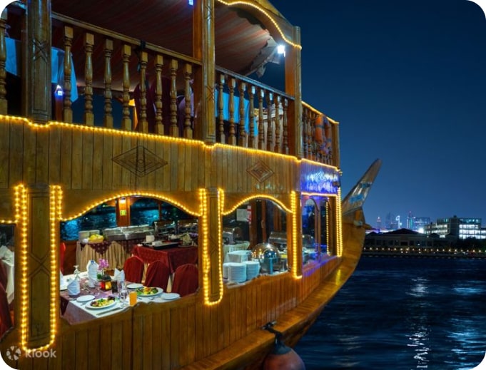 dhow cruise creek dubai dinner